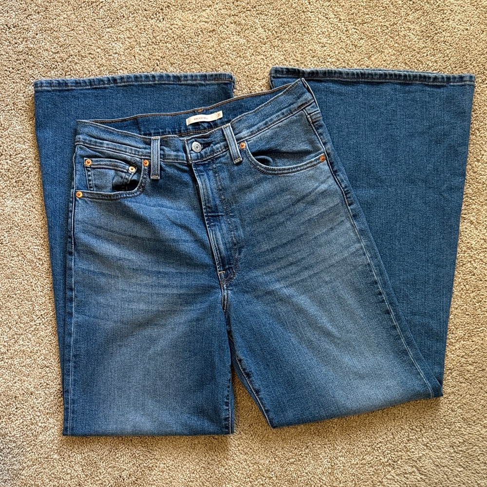 Levi’s Ribcage Bell Women’s Jeans